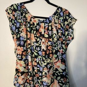 Lauren Conrad - Flower theme Blouse